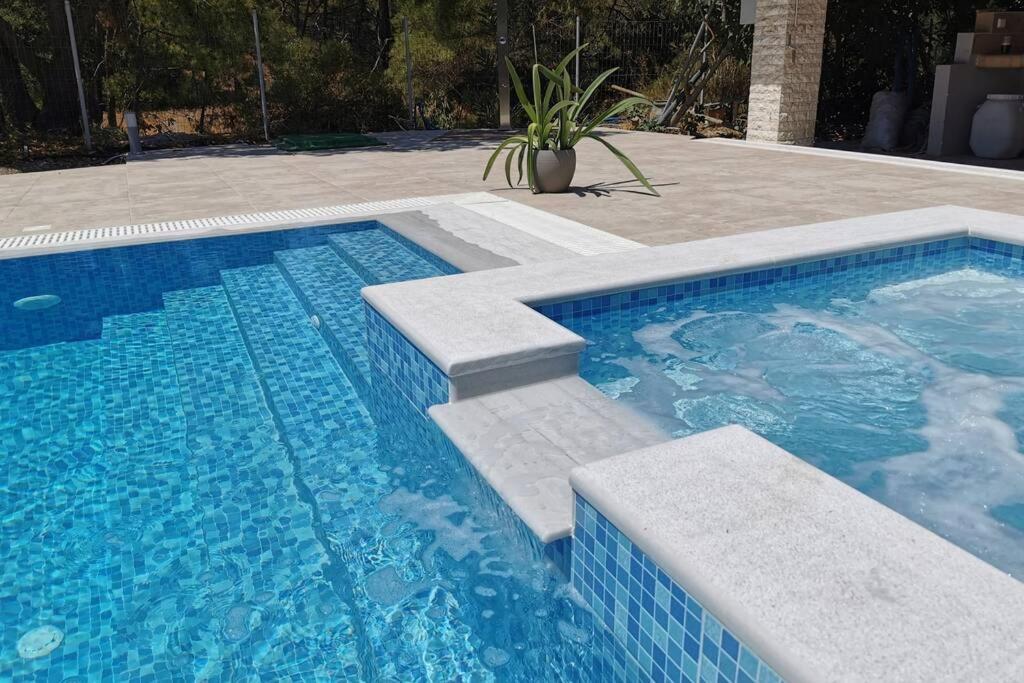Fiore Di Rodi - Private Pool, Jacuzzi And Barbecue Ialysos  Ngoại thất bức ảnh