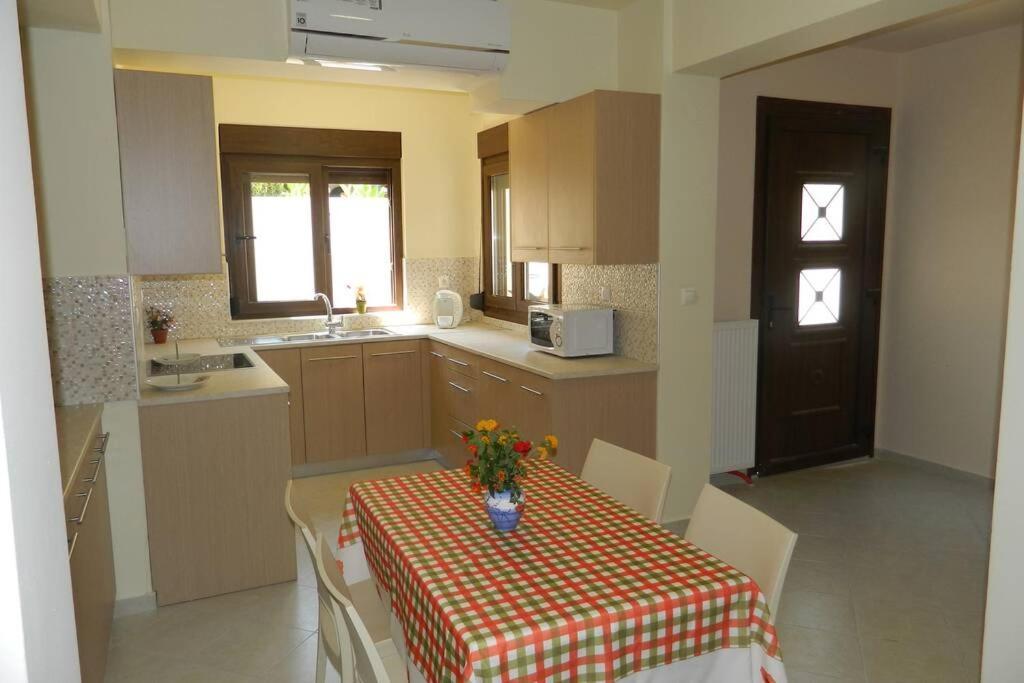 Fiore Di Rodi - Private Pool, Jacuzzi And Barbecue Ialysos  Ngoại thất bức ảnh